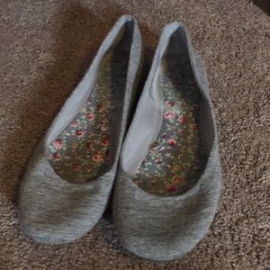 Cute grey flats